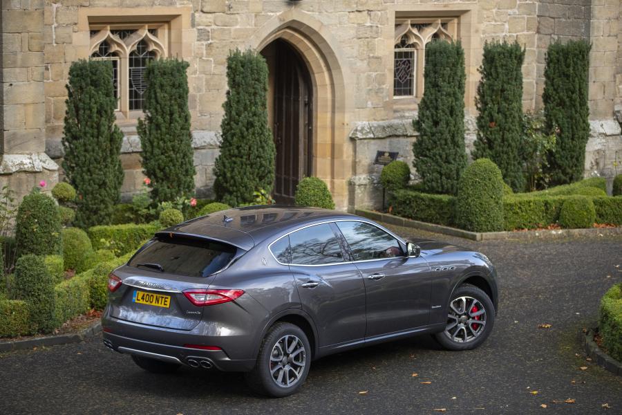  Maserati Levante GranLusso 2018 года  (UK) (фото 5 из 14)